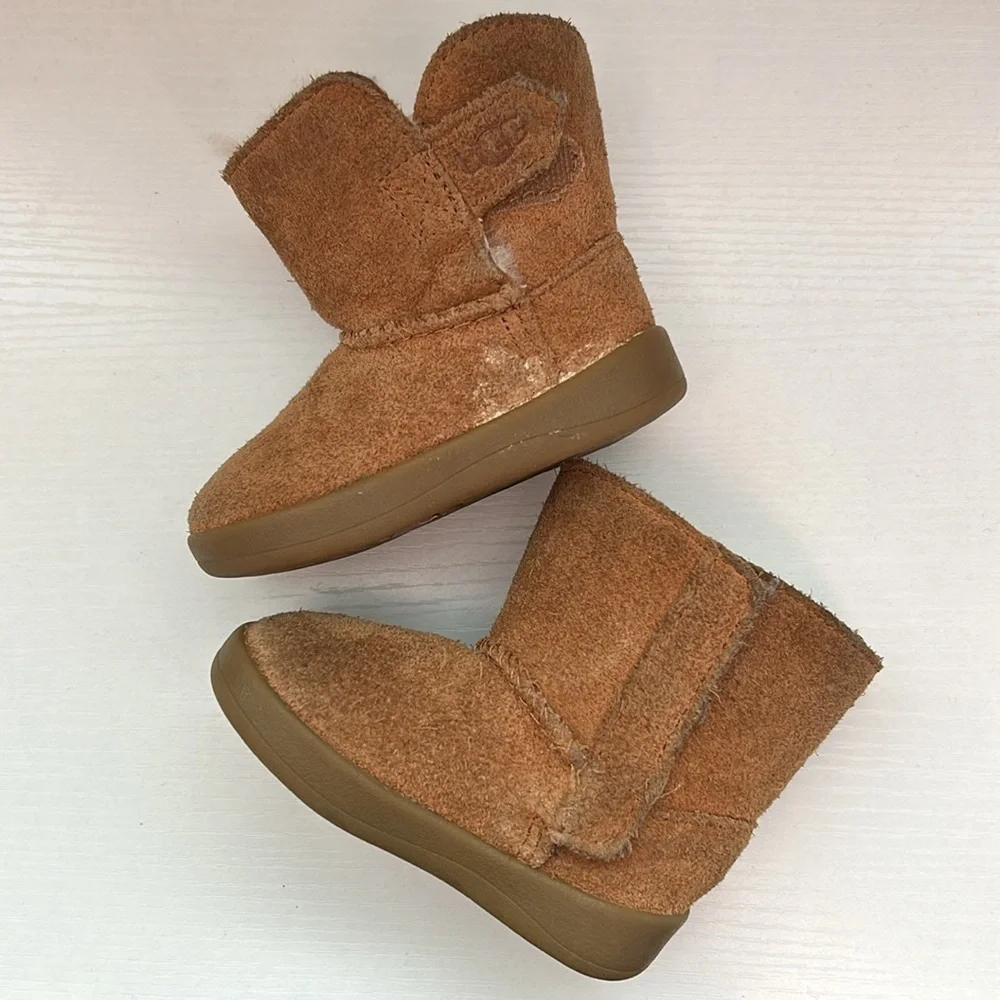 Keelan Toddler Ugg Boots Chestnut Size 2/3